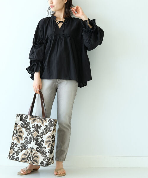 B:MING by BEAMS（ビーミングバイビームス）の「B:MING by BEAMS / 2WAY ボリューム ブラウス（シャツ/ブラウス・レディース・ブラック/ブラウン/グレー・SMALL/MEDIUM）」の8枚目の写真