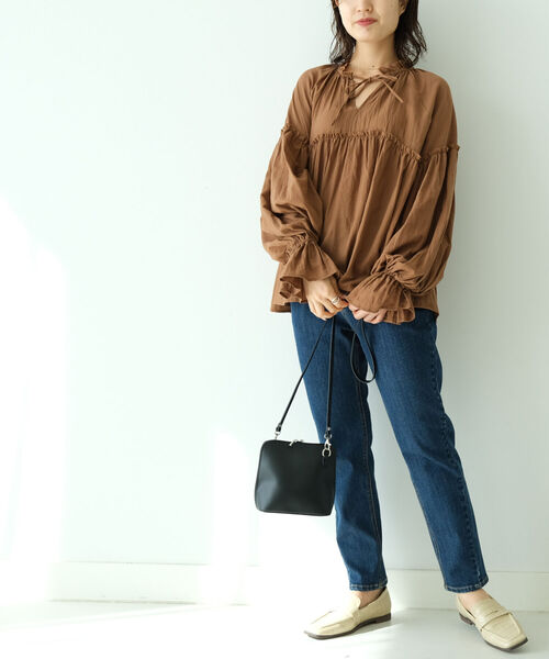 B:MING by BEAMS（ビーミングバイビームス）の「B:MING by BEAMS / 2WAY ボリューム ブラウス（シャツ/ブラウス・レディース・ブラック/ブラウン/グレー・SMALL/MEDIUM）」の11枚目の写真