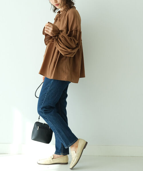 B:MING by BEAMS（ビーミングバイビームス）の「B:MING by BEAMS / 2WAY ボリューム ブラウス（シャツ/ブラウス・レディース・ブラック/ブラウン/グレー・SMALL/MEDIUM）」の12枚目の写真