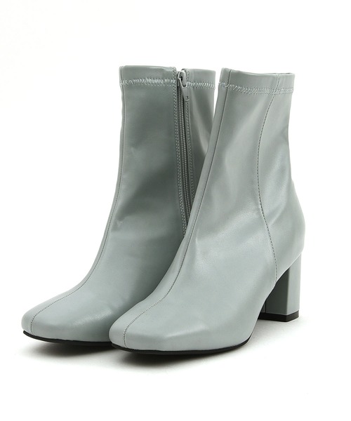 POU DOU DOU（プードゥドゥ）の「ストレッチショートブーツ（ブーツ・レディース・ブラック/ナチュラル/ブルー・4/3）」の6枚目の写真