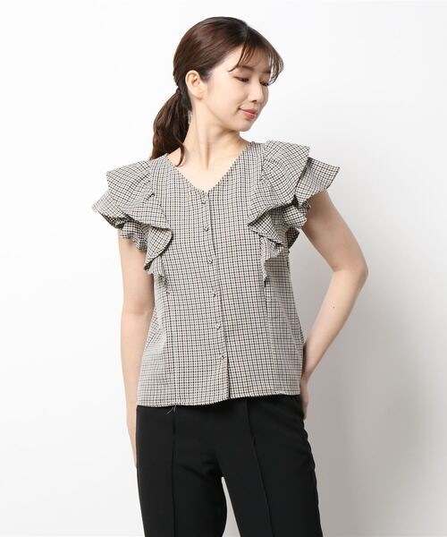 Allamanda（アラマンダ）の「フリルフレア前開きブラウス(SETUP対応)（Tシャツ/カットソー・レディース・ホワイト系8/ブラック系その他5/ブラウン系その他2/ブラウン系4・M）」の4枚目の写真