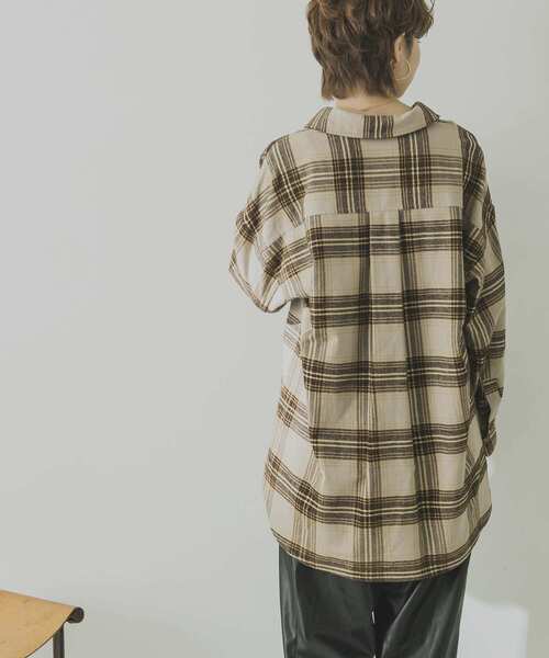 URBAN RESEARCH（アーバンリサーチ）の「モールチェックオーバーシャツ（シャツ/ブラウス・レディース・アイボリー/ベージュ系その他・FREE）」の3枚目の写真