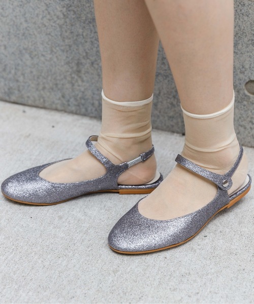 flower(フラワー)の「スパークルストラップバレエパンプス(パンプス・レディース・グレー/シルバー/ゴールド・6/7/8)」の4枚目の写真