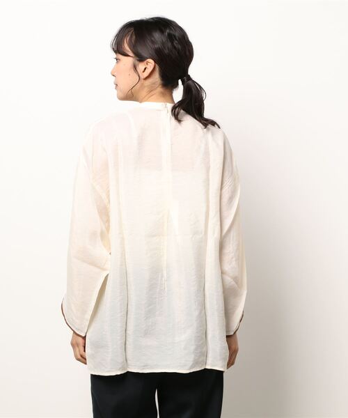lawgy（ラウジー）の「airy high neck blouse（シャツ/ブラウス・レディース・ホワイト/ブラウン/グレー・FREE）」の10枚目の写真