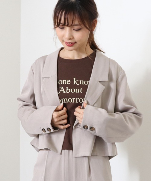 archives(アルシーヴ)の「【setupにも】タックテーパードパンツ(その他パンツ・レディース・ブラウン/ブルー/グリーン系その他/グレイッシュベージュ・MEDIUM)」の8枚目の写真