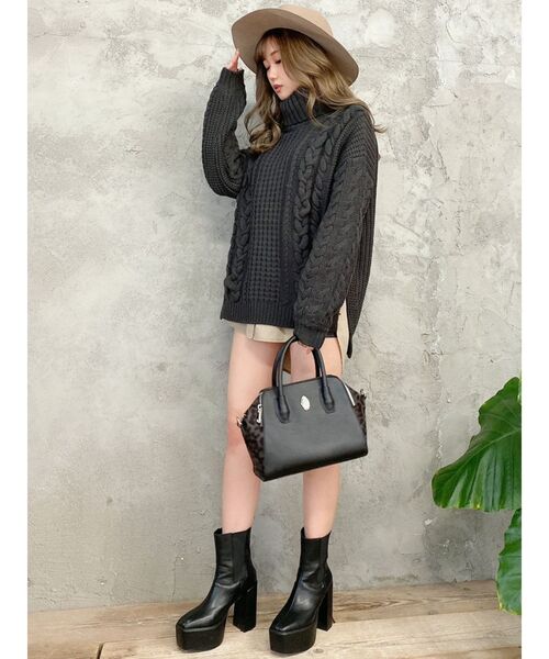 GYDA(ジェイダ)の「シャツアンサンブルタートルケーブルニット トップス(ニット/セーター・レディース・チャコールグレー/ベージュ/オフホワイト・FREE)」の5枚目の写真