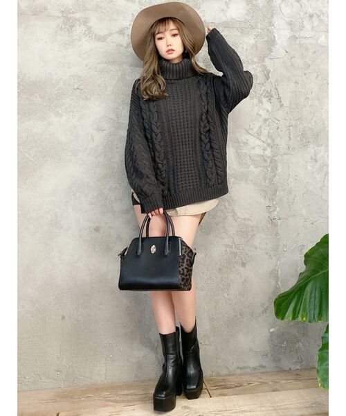 GYDA(ジェイダ)の「シャツアンサンブルタートルケーブルニット トップス(ニット/セーター・レディース・チャコールグレー/ベージュ/オフホワイト・FREE)」の9枚目の写真