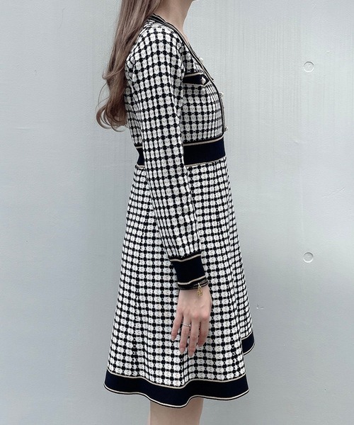 titty＆Co. PETIT（ティティアンドコープティ）の「【titty&Co.PETIT】Vネックチェックニットワンピース（ワンピース・レディース・マルチ・SMALL/MEDIUM）」の4枚目の写真