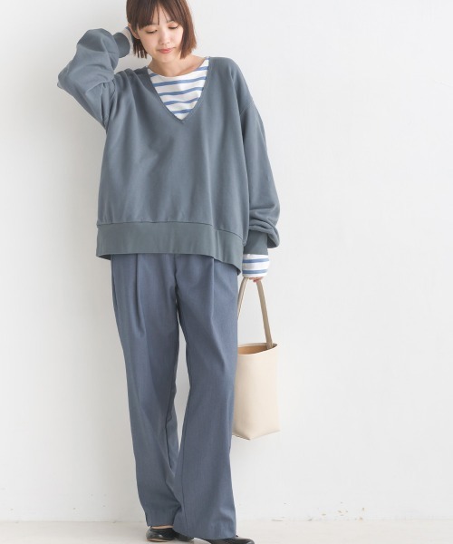 OMNES（オムネス）の「裏毛スウェット Vネックプルオーバー（ニット/セーター・レディース・ライトグレー/アイボリー/ブルーグレー/チャコール・FREE）」の14枚目の写真