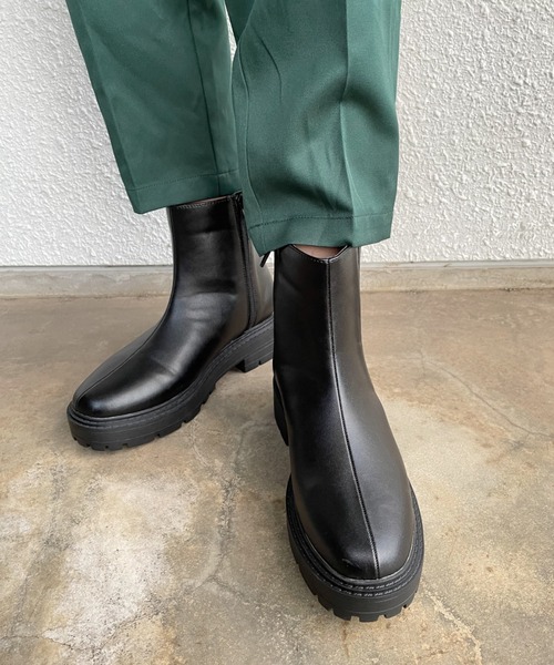 nemne store(ネンネストア)の「いわし雲がかかる厚底サイドゴアブーツ(ブーツ・レディース・ブラック/ダークブラウン・LL/S/M/L)」の4枚目の写真