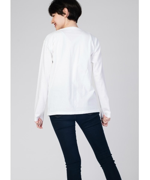 Design Tshirts Store graniph（デザイン　ティーシャツ　ストア　グラニフ）の「スレットレッドパンダ｜長袖Tシャツ（Tシャツ/カットソー・メンズ・ホワイト・SMALL/MEDIUM/LARGE/X-LARGE/X-SMALL）」の8枚目の写真