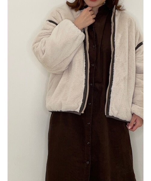 Cutie Blonde（キューティーブロンド）の「◆【S-LL/リバーシブル】エコファーキルトジャケット（ブルゾン・レディース・ブラック/カーキ/ナチュラル/ベージュ・01/02/03/04）」の17枚目の写真