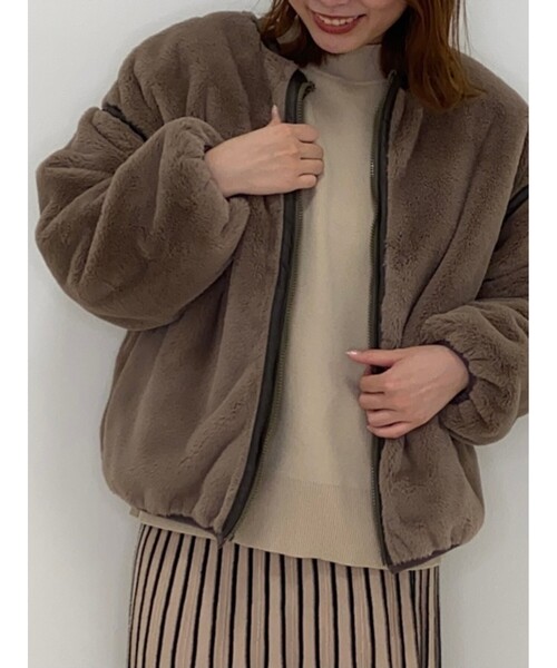 Cutie Blonde（キューティーブロンド）の「◆【S-LL/リバーシブル】エコファーキルトジャケット（ブルゾン・レディース・ブラック/カーキ/ナチュラル/ベージュ・01/02/03/04）」の13枚目の写真