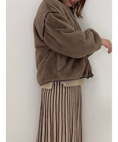 Cutie Blonde（キューティーブロンド）の「◆【S-LL/リバーシブル】エコファーキルトジャケット（ブルゾン・レディース・ブラック/カーキ/ナチュラル/ベージュ・01/02/03/04）」の18枚目の写真