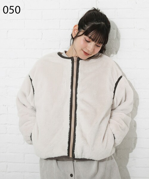 Cutie Blonde（キューティーブロンド）の「◆【S-LL/リバーシブル】エコファーキルトジャケット（ブルゾン・レディース・ブラック/カーキ/ナチュラル/ベージュ・01/02/03/04）」の20枚目の写真