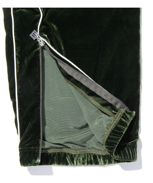 APPLEBUM（アップルバム）の「Velour Tracksuit Set Up（セットアップ・メンズ・グリーン/ネイビー・LARGE/X-LARGE/MEDIUM）」の12枚目の写真