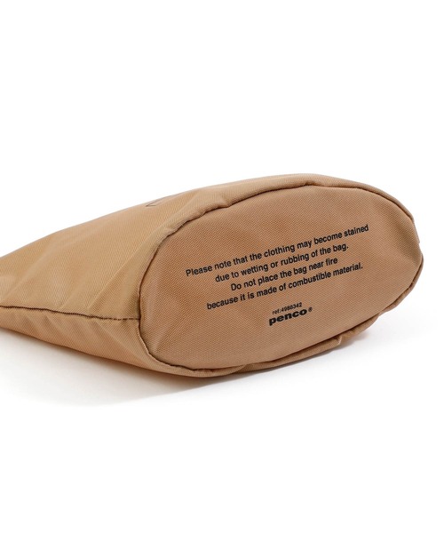 PENCO（ペンコ）の「penco ペンコ バケット ポーチ ナイロン ボート型（ポーチ・レディース・ホワイト/ダークグリーン/ベージュ/ネイビー/オレンジ/ブラック・FREE）」の13枚目の写真
