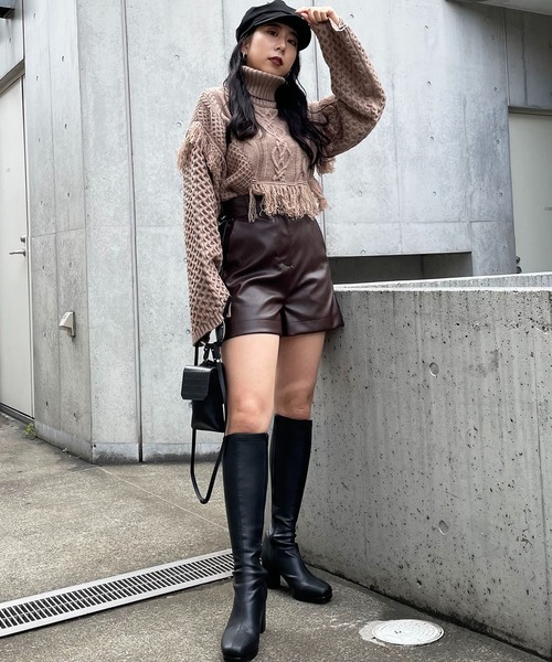 SPIRALGIRL（スパイラルガール）の「ハイウエスト合皮ショートパンツ（その他パンツ・レディース・ブラック/ブラウン/オフホワイト・FREE）」の13枚目の写真