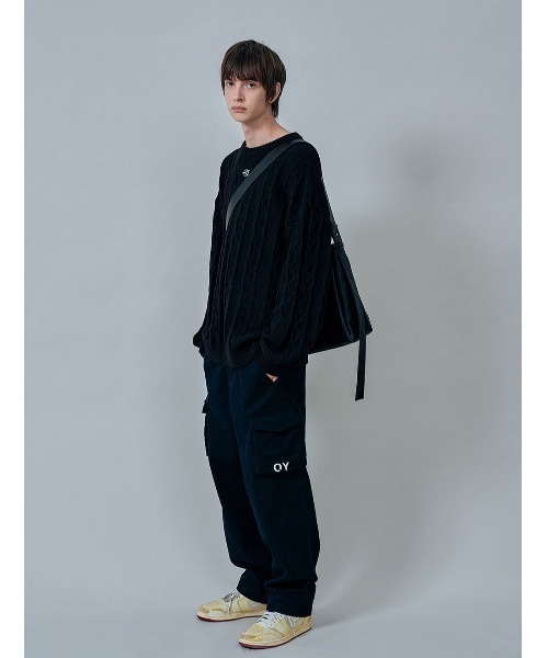 【未使用】Carving Tribes 円形レザーショルダーバッグ エンボス加工 Carving Tribes（カービング トライブス） WOMEN GRACE