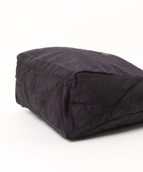 agnes b.（アニエスベー）の「エアバッグトートバッグ (PAH01－02)（トートバッグ・メンズ・ブラック・FREE）」の7枚目の写真