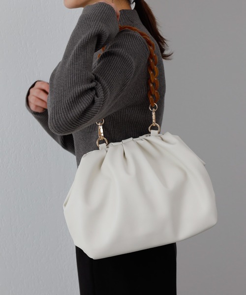 COLONY 2139（コロニートゥーワンスリーナイン）の「べっ甲ハンドルチェーンタックバッグ（ショルダーバッグ・レディース・ブラック/アイボリー・FREE）」の22枚目の写真