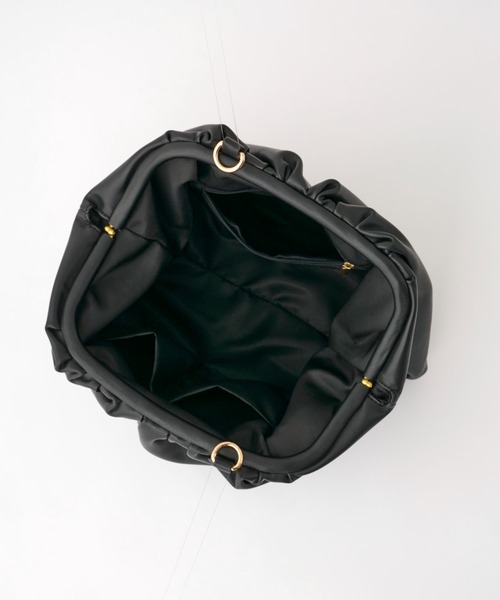 COLONY 2139（コロニートゥーワンスリーナイン）の「べっ甲ハンドルチェーンタックバッグ（ショルダーバッグ・レディース・ブラック/アイボリー・FREE）」の18枚目の写真