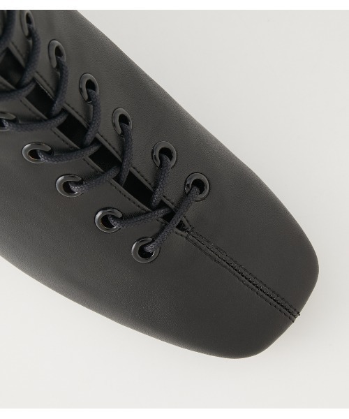 AZUL by moussy（アズールバイマウジー）の「SQUARE TOE LACE UP BOOTS/スクエアトーレースアップブーツ（ブーツ・レディース・ブラック/アイボリー・LARGE/MEDIUM/SMALL）」の9枚目の写真