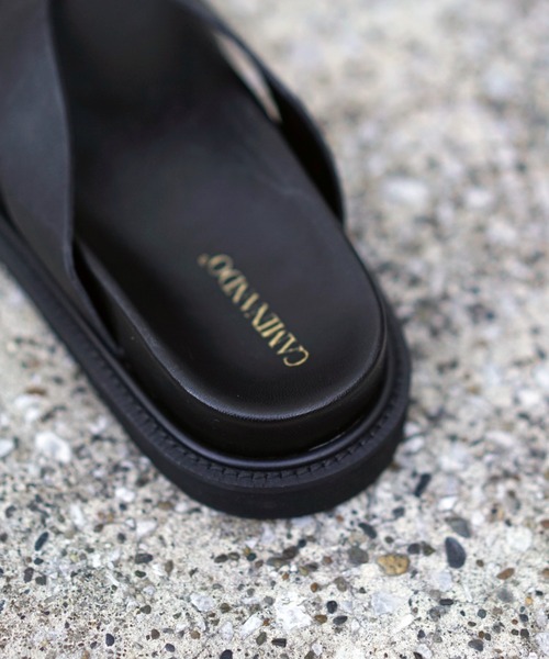 CAMINANDO(カミナンド)の「CAMINANDO(カミナンド) THONG SLIDES /トングサンダル/2216W(サンダル・レディース・オフホワイト/ブラック/ホワイト・5/6/7/8)」の7枚目の写真