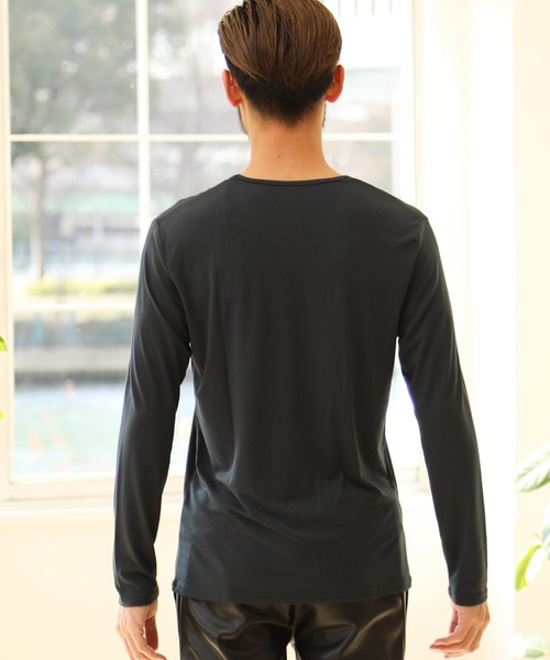 roshell(ロシェル)の「ストレッチUネック無地長袖Tシャツ(Tシャツ/カットソー・メンズ・ホワイト/チャコールグレー/ブラック/ネイビー・SMALL/MEDIUM/LARGE/X-LARGE/XX-LARGE)」の19枚目の写真