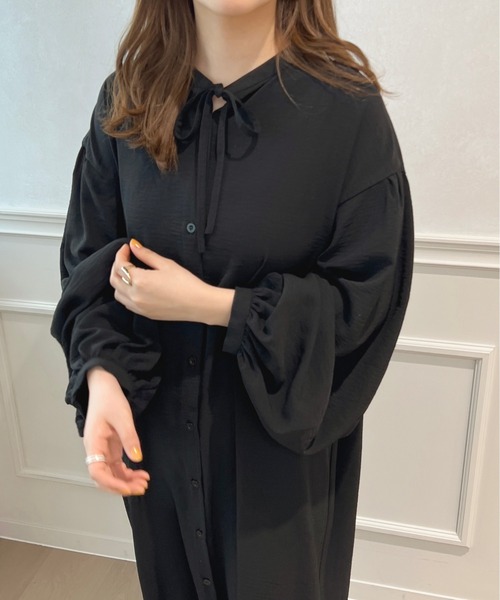 apres jour(アプレジュール)の「袖ボリュームシャツワンピース【ZOZOTOWN限定アイテム】(ワンピース・レディース・グリーン系その他/アイボリー/ブラック・フリー/X-LARGE)」の16枚目の写真