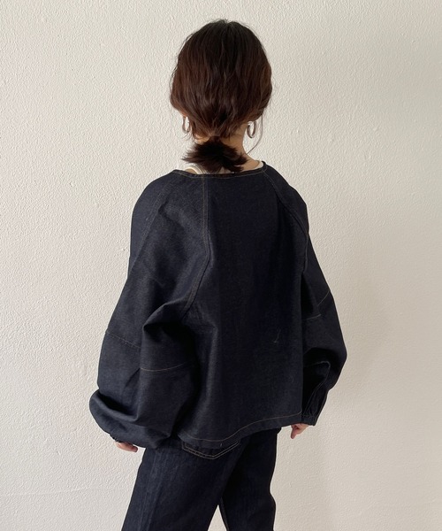 wee9s(ウィークス)の「volume sleeve denim jacket / たっぷりボリュームスリーブデニムジャケット(デニムジャケット・レディース・ブラック/ネイビー・FREE)」の9枚目の写真