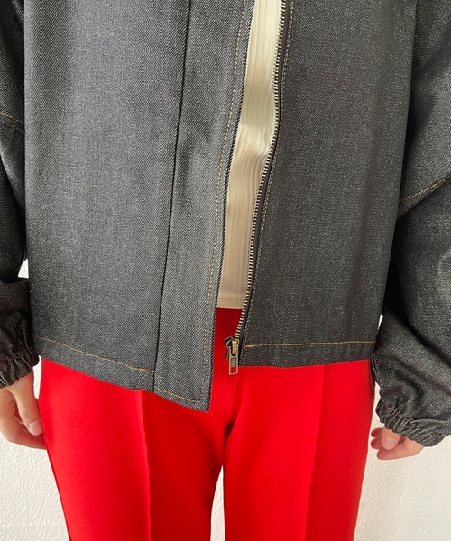 wee9s(ウィークス)の「volume sleeve denim jacket / たっぷりボリュームスリーブデニムジャケット(デニムジャケット・レディース・ブラック/ネイビー・FREE)」の4枚目の写真