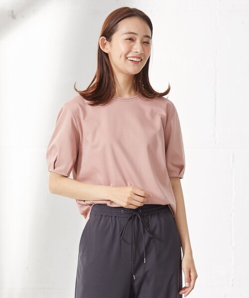 J.PRESS(ジェイプレス)の「【UVケア・接触冷感】コンパクトコットンスムース タックスリーブ カットソー(Tシャツ/カットソー・レディース・ホワイト系/グレー系/ベージュ系/ネイビー系/ブルー系/ピンク系・MEDIUM/LARGE)」の6枚目の写真