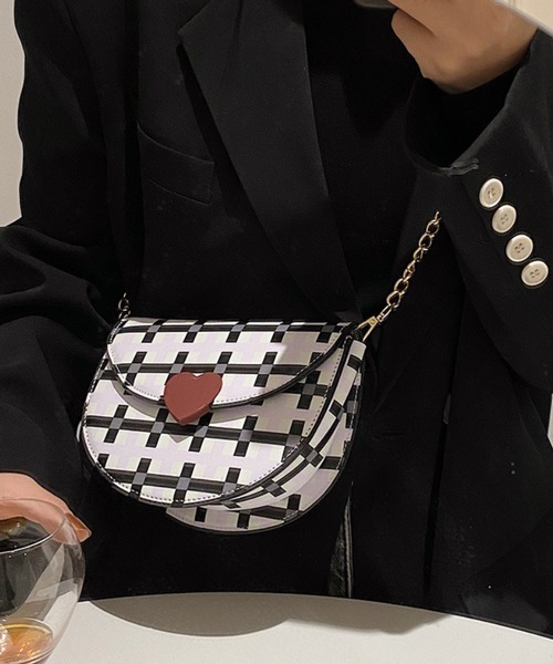 Pochi Pouch(ポチポーチ)の「Pochi Pouch/ハート チェック柄 ミニ チェーンショルダー(ショルダーバッグ・レディース・ホワイト×ブラック/ホワイト×グリーン・FREE)」の10枚目の写真