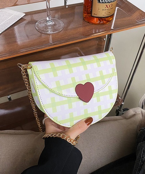 Pochi Pouch(ポチポーチ)の「Pochi Pouch/ハート チェック柄 ミニ チェーンショルダー(ショルダーバッグ・レディース・ホワイト×ブラック/ホワイト×グリーン・FREE)」の13枚目の写真
