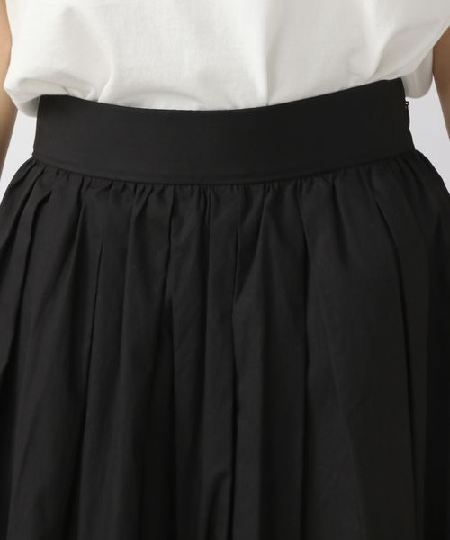 LOWRYS FARM（ローリーズファーム）の「タックボリュームスカート　285505（スカート・レディース・オフホワイト/ブラック/ベージュ・FREE）」の12枚目の写真