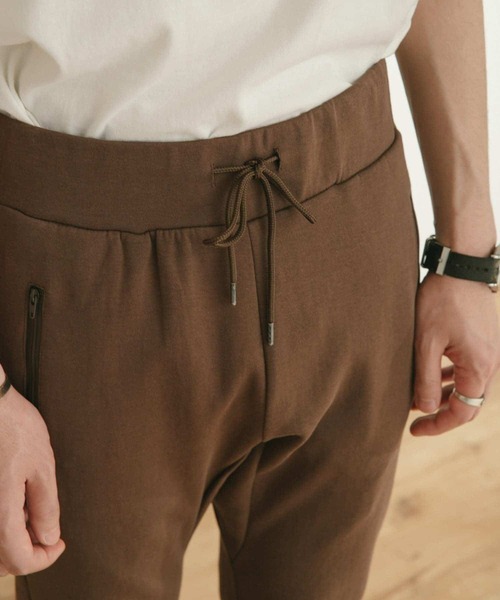 ITEMS URBANRESEARCH(アイテムズ アーバンリサーチ)の「ボンディングジョグパンツ(スウェットパンツ・メンズ・ライトグレー/ブラック/ブラウン・MEDIUM/LARGE)」の22枚目の写真