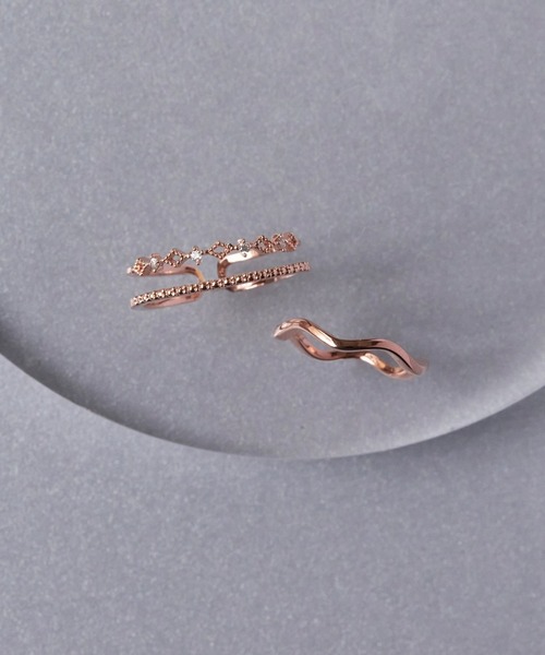 Phoebe（フィービィー）の「【サイズ調整可能】フェミニンプレイスドビジューセットリング（リング・レディース・イエローゴールド/ピンクゴールド・FREE）」の13枚目の写真