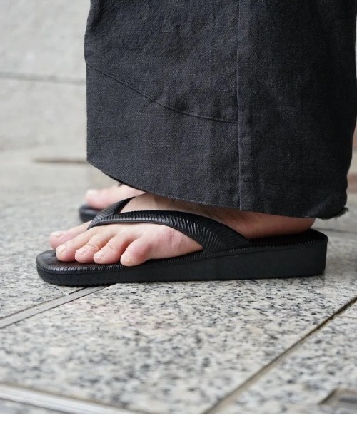 乱痴気(ランチキ)の「V.I.C classic rubber sandal(サンダル・メンズ・ブラック/ベージュ・FREE)」の11枚目の写真