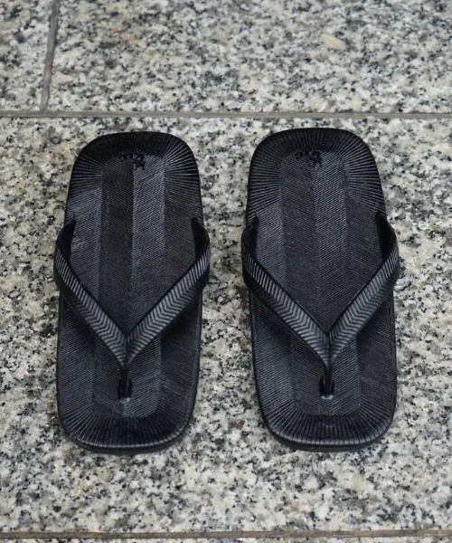 乱痴気(ランチキ)の「V.I.C classic rubber sandal(サンダル・メンズ・ブラック/ベージュ・FREE)」の13枚目の写真