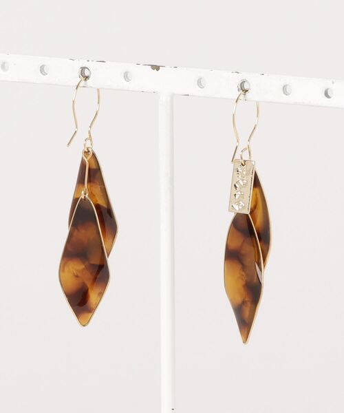 The Rule(ザルール)の「The Rule ザルール:Leaf double hook pierced earring:2連リーフフックピアス(ピアス(両耳用)・レディース・ブラウン/グレー/クリア/オフホワイト・FREE)」の8枚目の写真