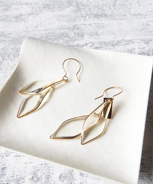 The Rule(ザルール)の「The Rule ザルール:Leaf double hook pierced earring:2連リーフフックピアス(ピアス(両耳用)・レディース・ブラウン/グレー/クリア/オフホワイト・FREE)」の11枚目の写真