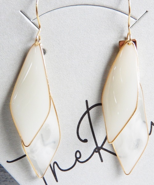 The Rule(ザルール)の「The Rule ザルール:Leaf double hook pierced earring:2連リーフフックピアス(ピアス(両耳用)・レディース・ブラウン/グレー/クリア/オフホワイト・FREE)」の10枚目の写真