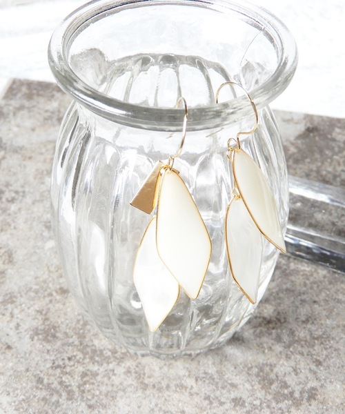 The Rule(ザルール)の「The Rule ザルール:Leaf double hook pierced earring:2連リーフフックピアス(ピアス(両耳用)・レディース・ブラウン/グレー/クリア/オフホワイト・FREE)」の13枚目の写真