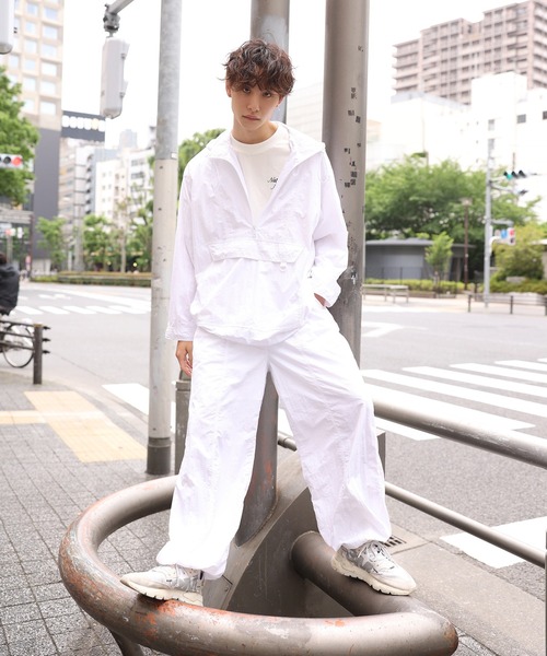 NUN（エヌユーエヌ）の「ＮＵＮ ナイロンパンツ（その他パンツ・レディース・ブラック/オフホワイト/ブルー・MEDIUM/LARGE）」の6枚目の写真