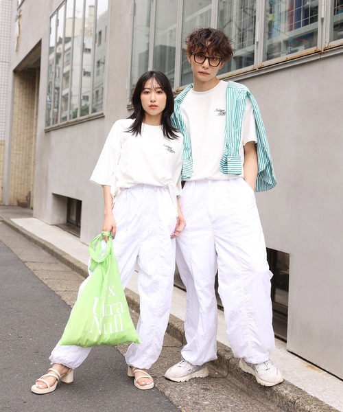 NUN（エヌユーエヌ）の「ＮＵＮ ナイロンパンツ（その他パンツ・レディース・ブラック/オフホワイト/ブルー・MEDIUM/LARGE）」の17枚目の写真
