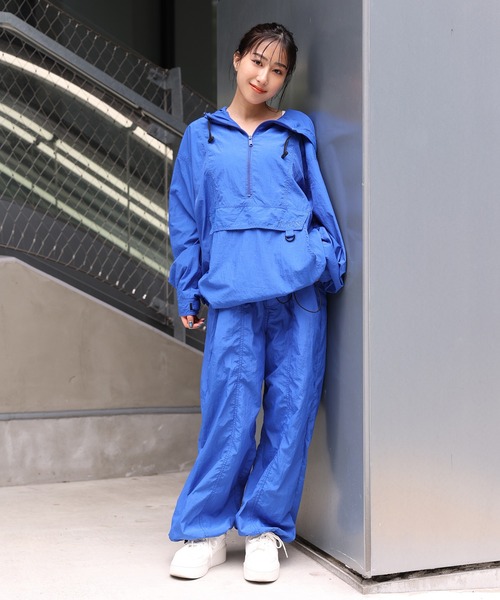 NUN（エヌユーエヌ）の「ＮＵＮ ナイロンパンツ（その他パンツ・レディース・ブラック/オフホワイト/ブルー・MEDIUM/LARGE）」の12枚目の写真