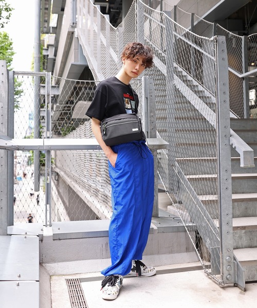 NUN（エヌユーエヌ）の「ＮＵＮ ナイロンパンツ（その他パンツ・レディース・ブラック/オフホワイト/ブルー・MEDIUM/LARGE）」の13枚目の写真