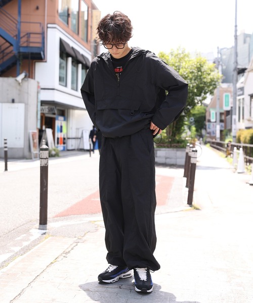 NUN（エヌユーエヌ）の「ＮＵＮ ナイロンパンツ（その他パンツ・レディース・ブラック/オフホワイト/ブルー・MEDIUM/LARGE）」の8枚目の写真