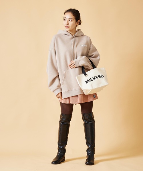 MILKFED.（ミルクフェド）の「MILKFED.  WIDE LUNCH TOTE O（トートバッグ・レディース・ホワイト/ブラック・ONE SIZE）」の6枚目の写真